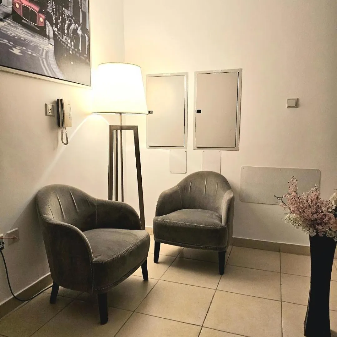Room Near To Lamer Beach Jumeirah One Walk Distance Oima Leasing Property Dubai United Arab Emirates